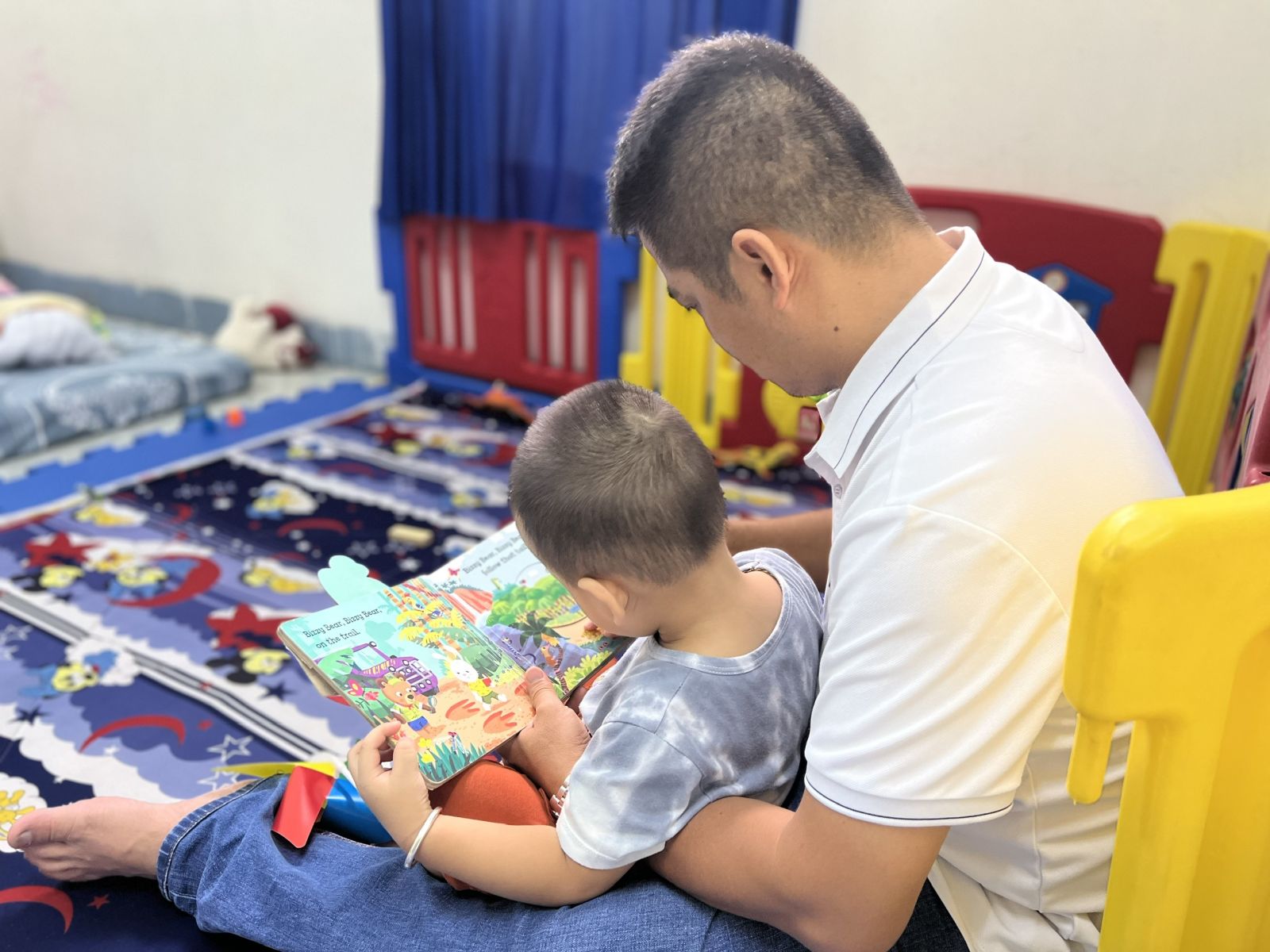 Sự đồng hành của cha mẹ là phương thuốc tốt nhất đối với trẻ tự kỷ