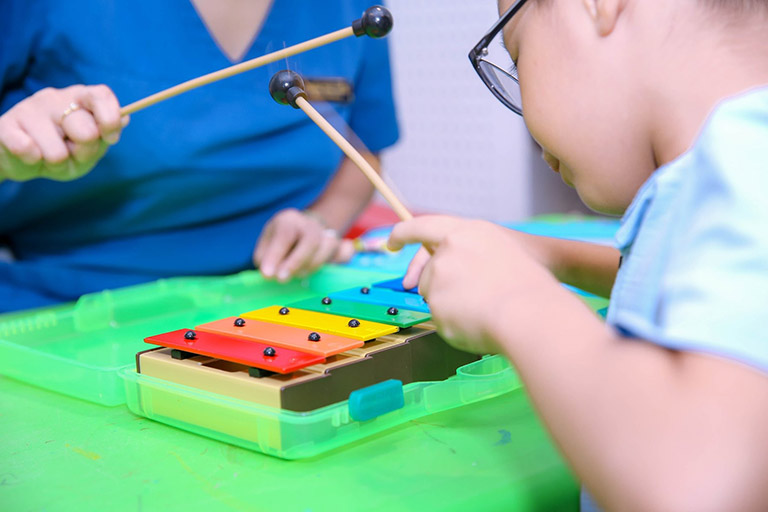 Tầm quan trọng của việc trị liệu tâm lý sớm